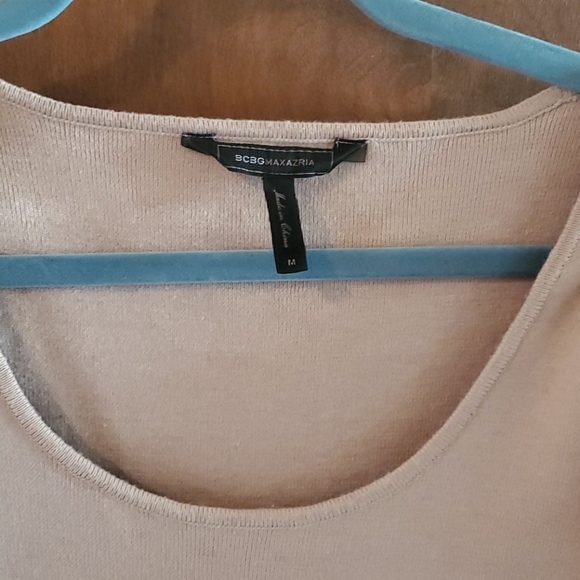 Top - Picture 2 of 3